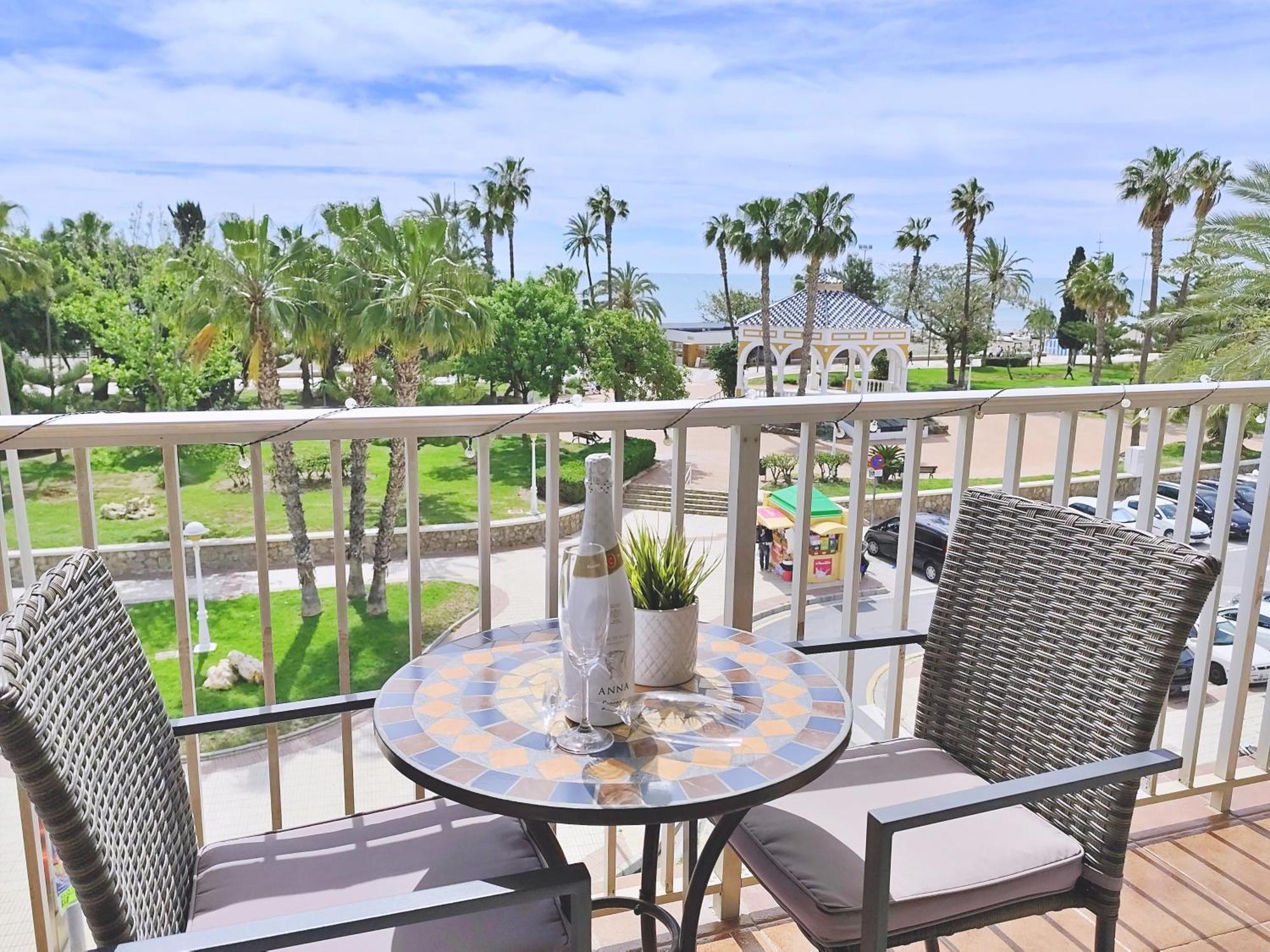 Apartamento El Nido Torre Del Mar Ngoại thất bức ảnh