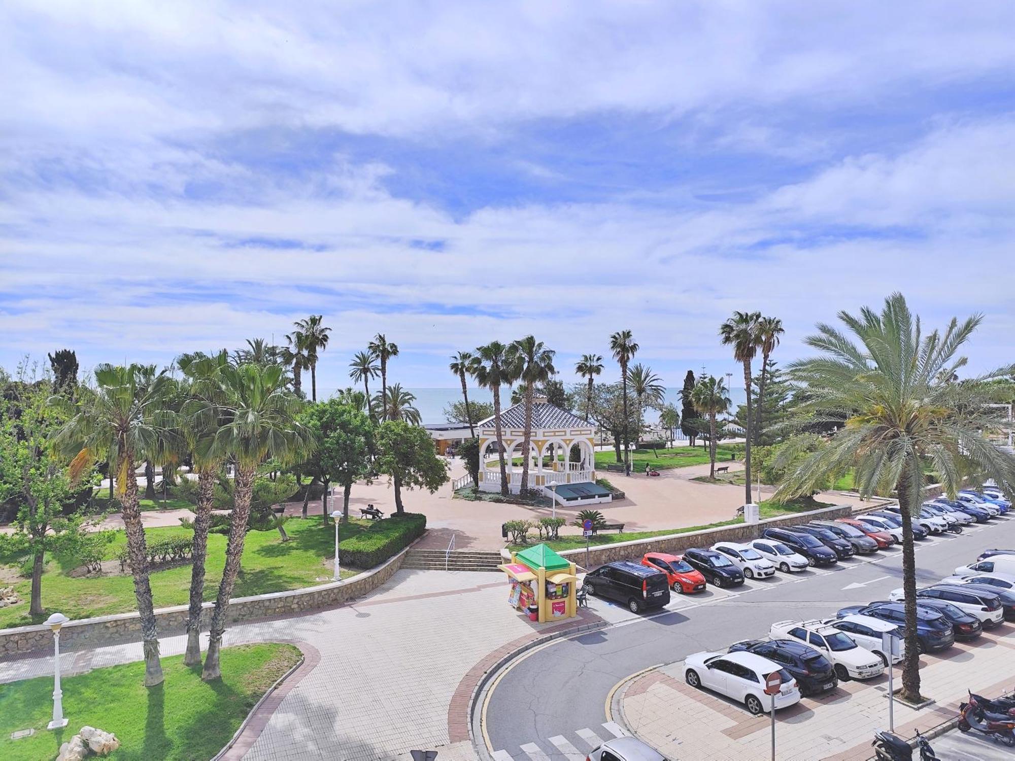 Apartamento El Nido Torre Del Mar Ngoại thất bức ảnh